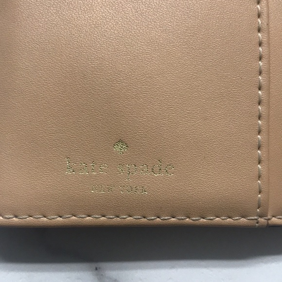 Kate Spade Stacy wallet - Picture 4 of 5